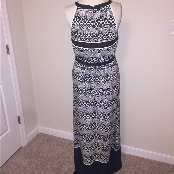 Ivy + Blu cut out Maxi - Picture 2 of 3